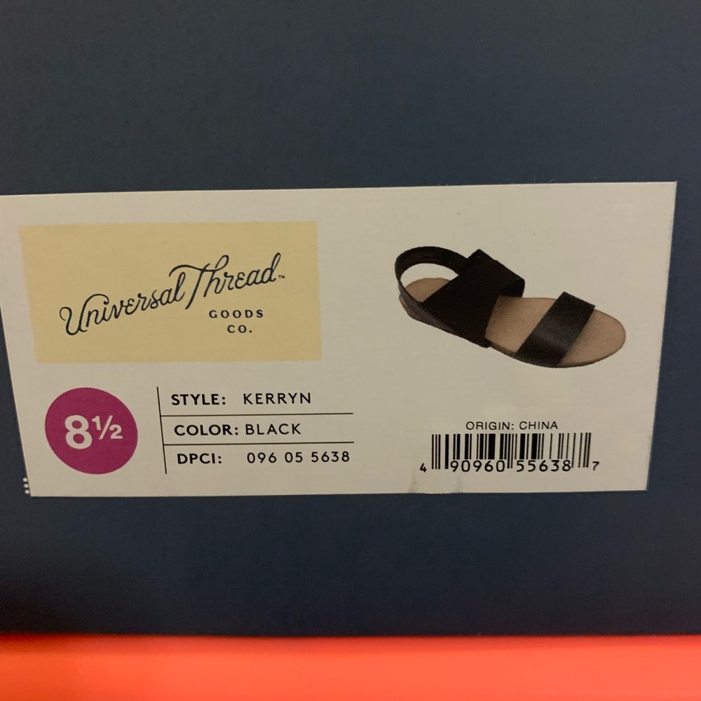 Universal Thread Black Flat Sandals Size 8.5 with tags